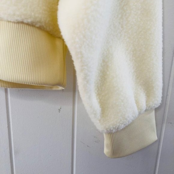 Levi’s Meadow Fleece Crewneck Sweatshirt - Picture 8 of 11